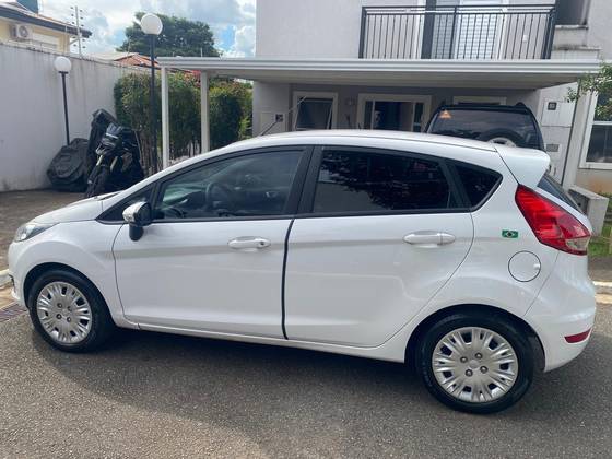 FORD FIESTA 1.6 SE HATCH 16V FLEX 4P MANUAL